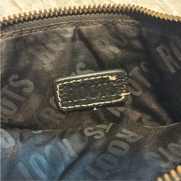 ROOTS black pebbled leather & canvas crossbody bag purse multiple pockets lined - Picture 10 of 15